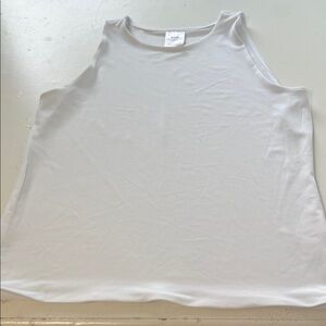 No Boundaries Medium White Lightweight Athletic Work Out Tank Top